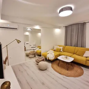 Un Ami Apartament